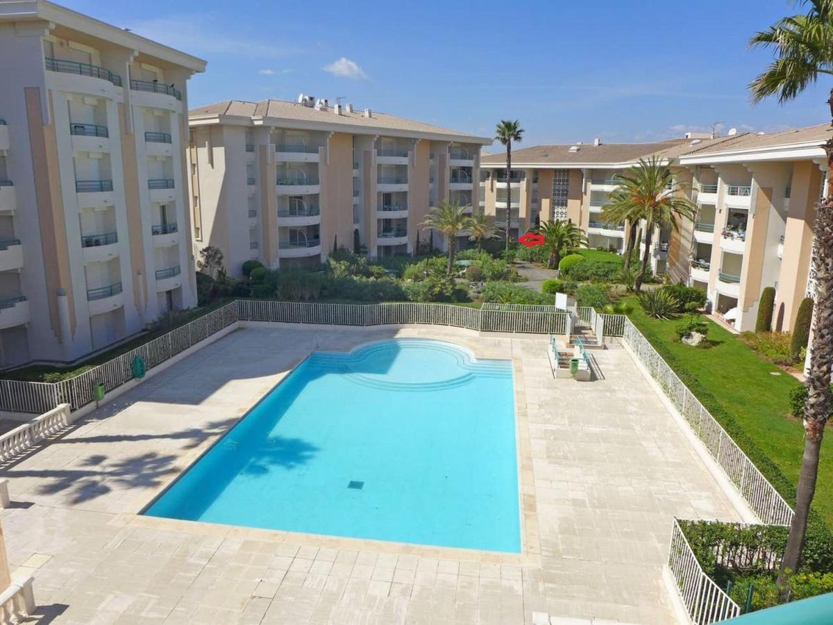 T2,Port, mer, piscine, climatisation,parking, WIFI Fréjus Esterno foto